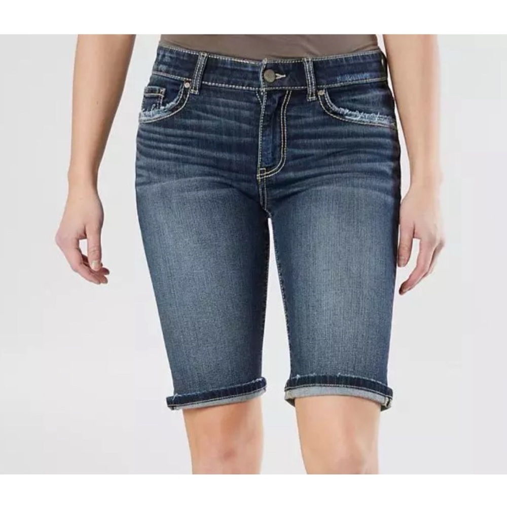 BKE Payton Bermuda Jean Shorts Mid Rise Distressed Size 30